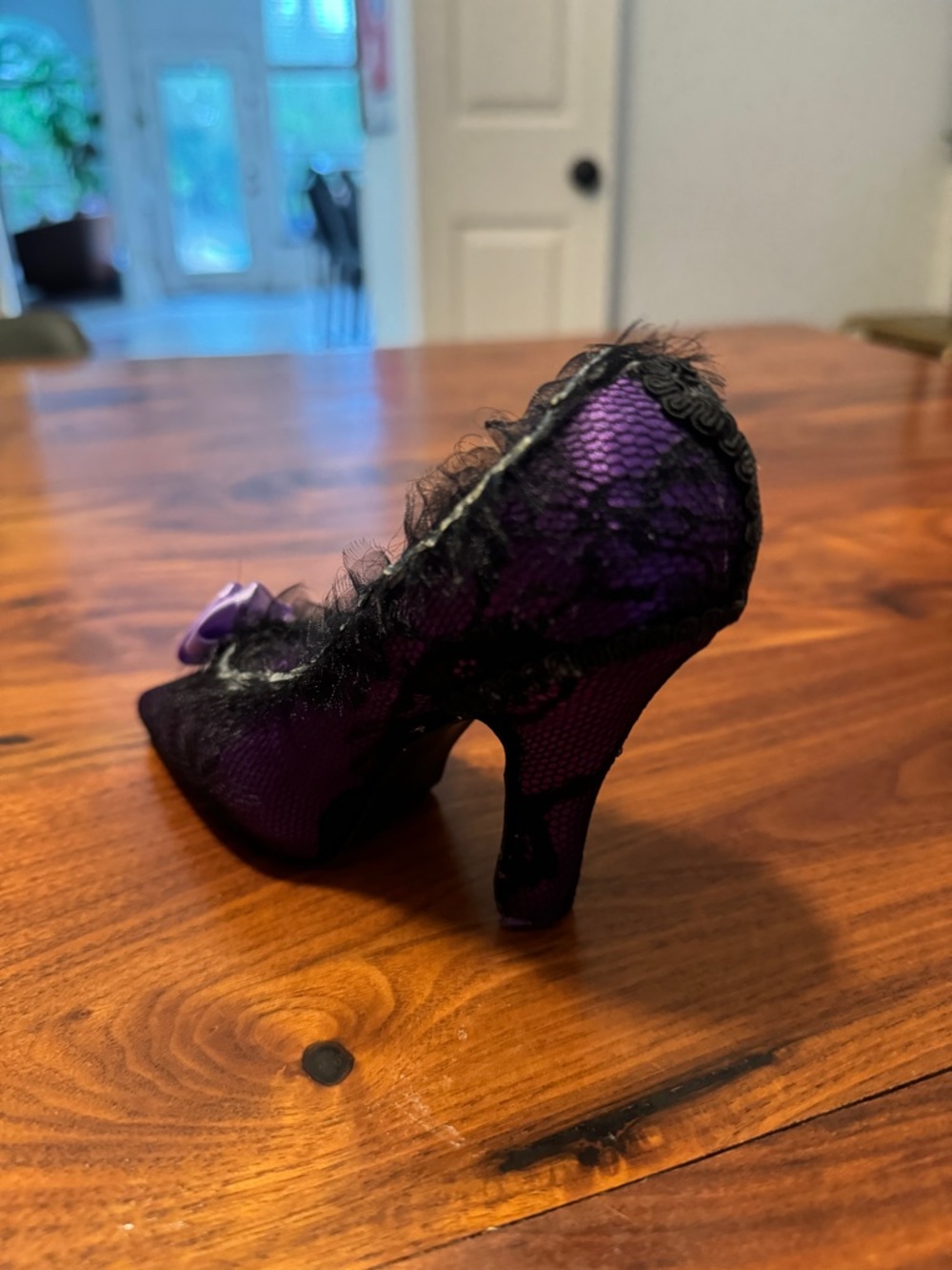 Decorative Purple High Heel Shoe Ring Holder Organizer 7” x 4.5” x 2” - Picture 5 of 8